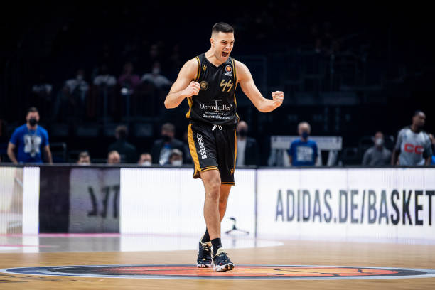 留下了无数 留下了无数